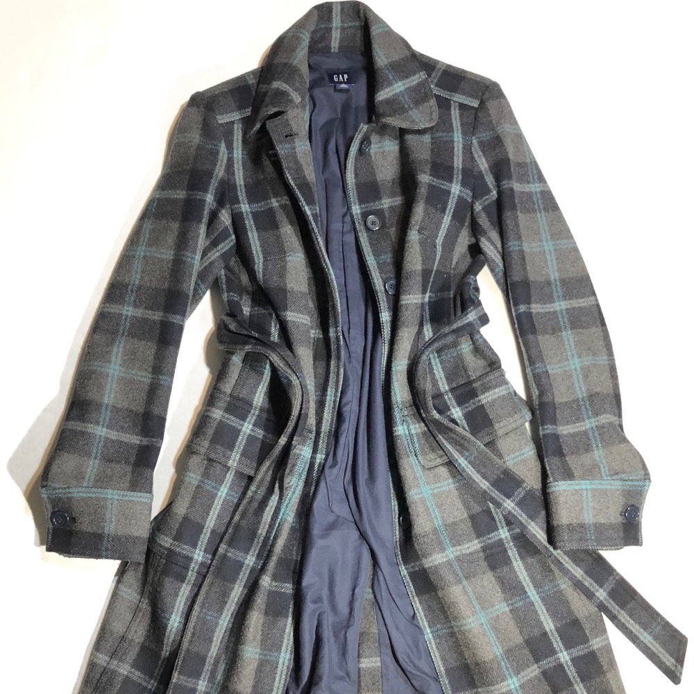 Coat. - Picture 2 of 4